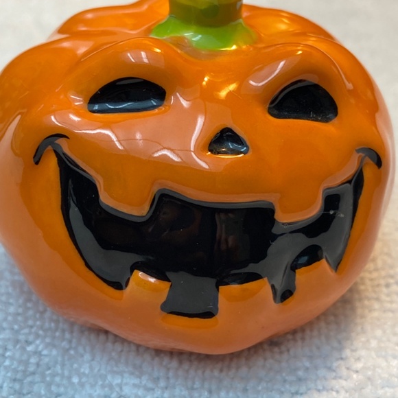 Salt & pepper shakers - Picture 3 of 4